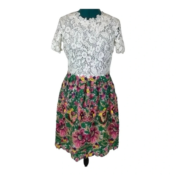 Sami Myself Luxury Unique Scalloped Floral Lace Combo Dress - Picture 4 of 10